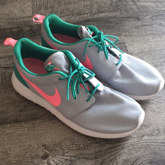 Nike Other - Nike Roshe Men’s Size 10